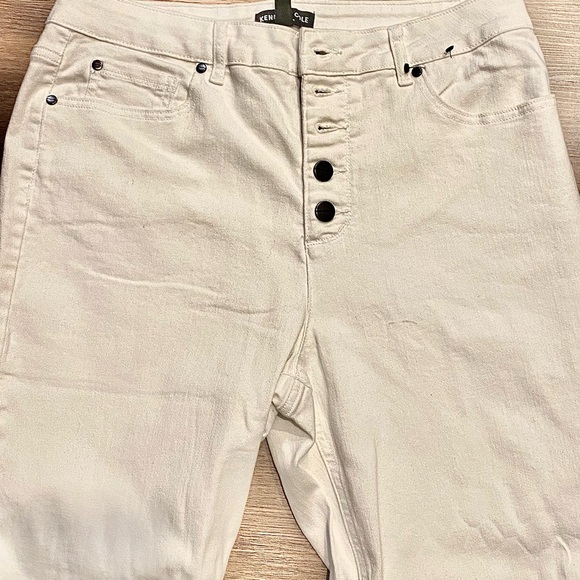 Kenneth Cole High Rise White Button-Fly Jeans - Picture 7 of 8